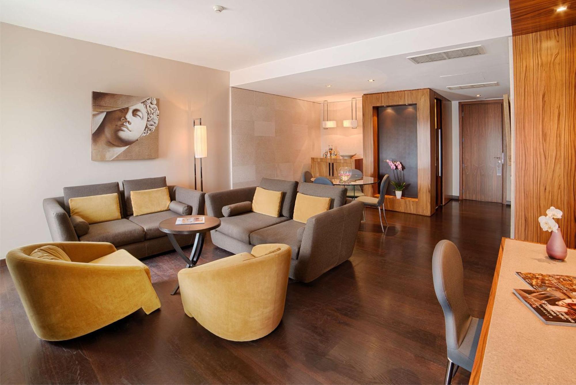 เอ็น เอช ค็อลเลคชั่น ทอร์มิน่า Hotel ตาออร์มินา ภายนอก รูปภาพ